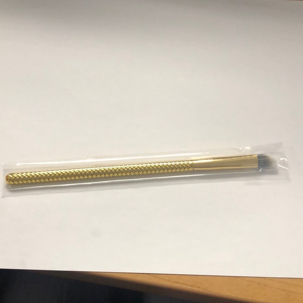 Moda metallics triad eye brush